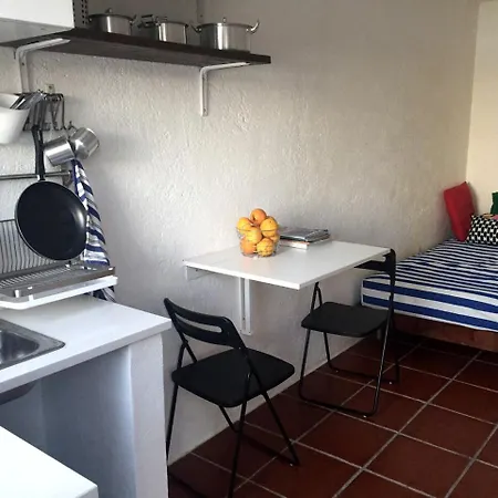 Vakantiehuis Off-grid Hut For A Romantic Getaway On Castello Do Bode In Tomar, Portugal *